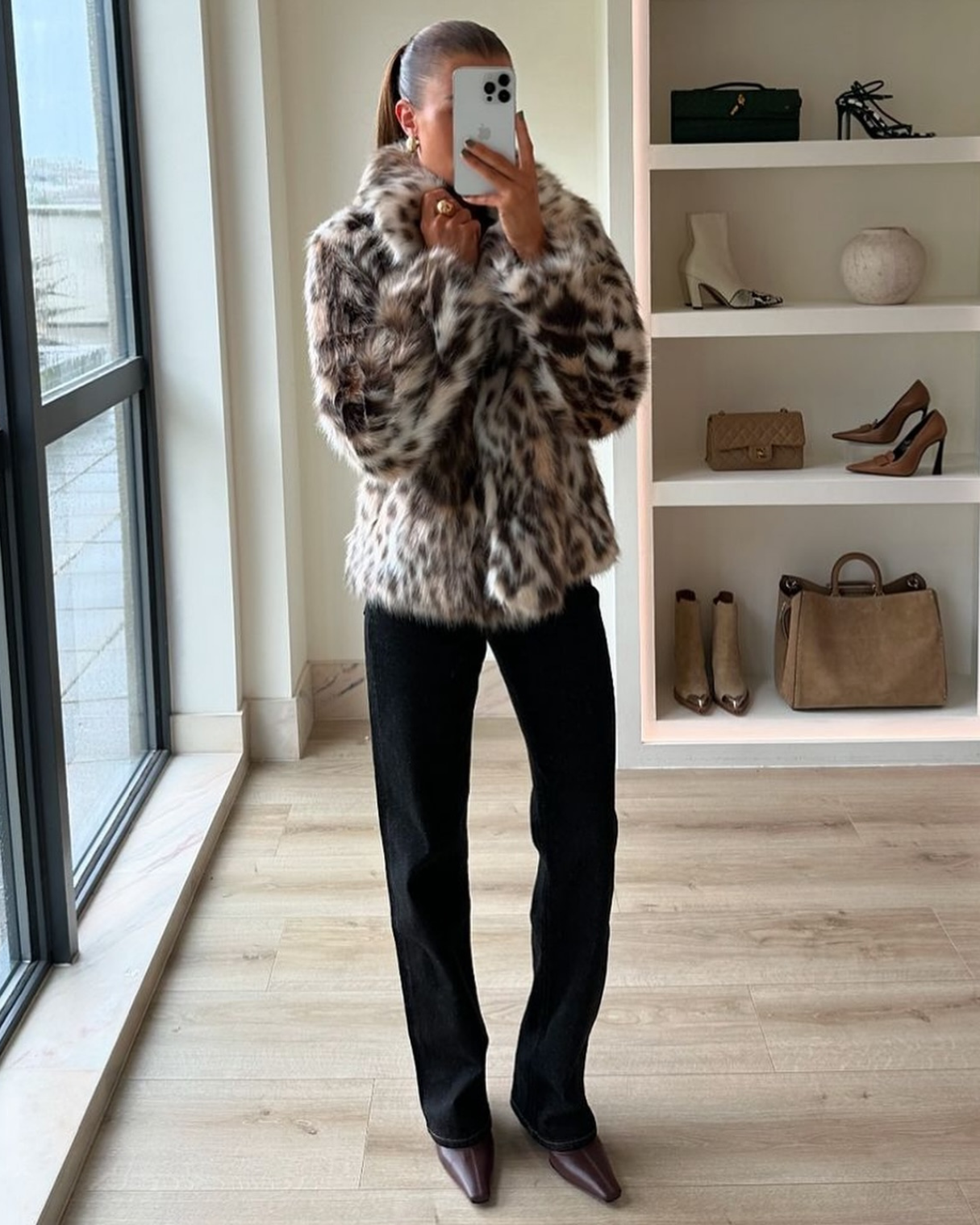 Leopard Faux Fur Coat for Women - Stylish, Premium Material, Perfect for Any Occasion 3