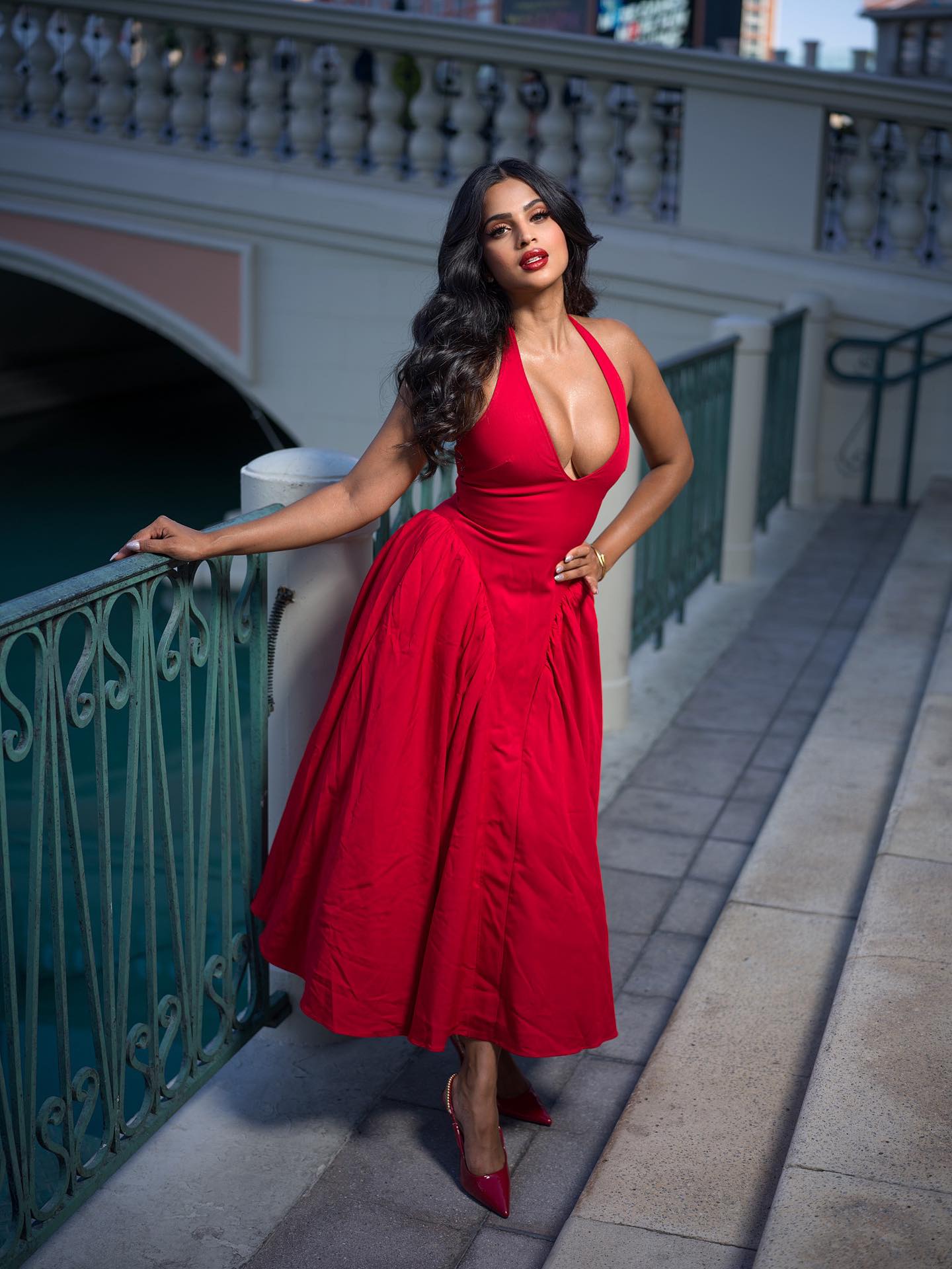 SOERA Celeste Halter Midi Dress - Dress - Red M