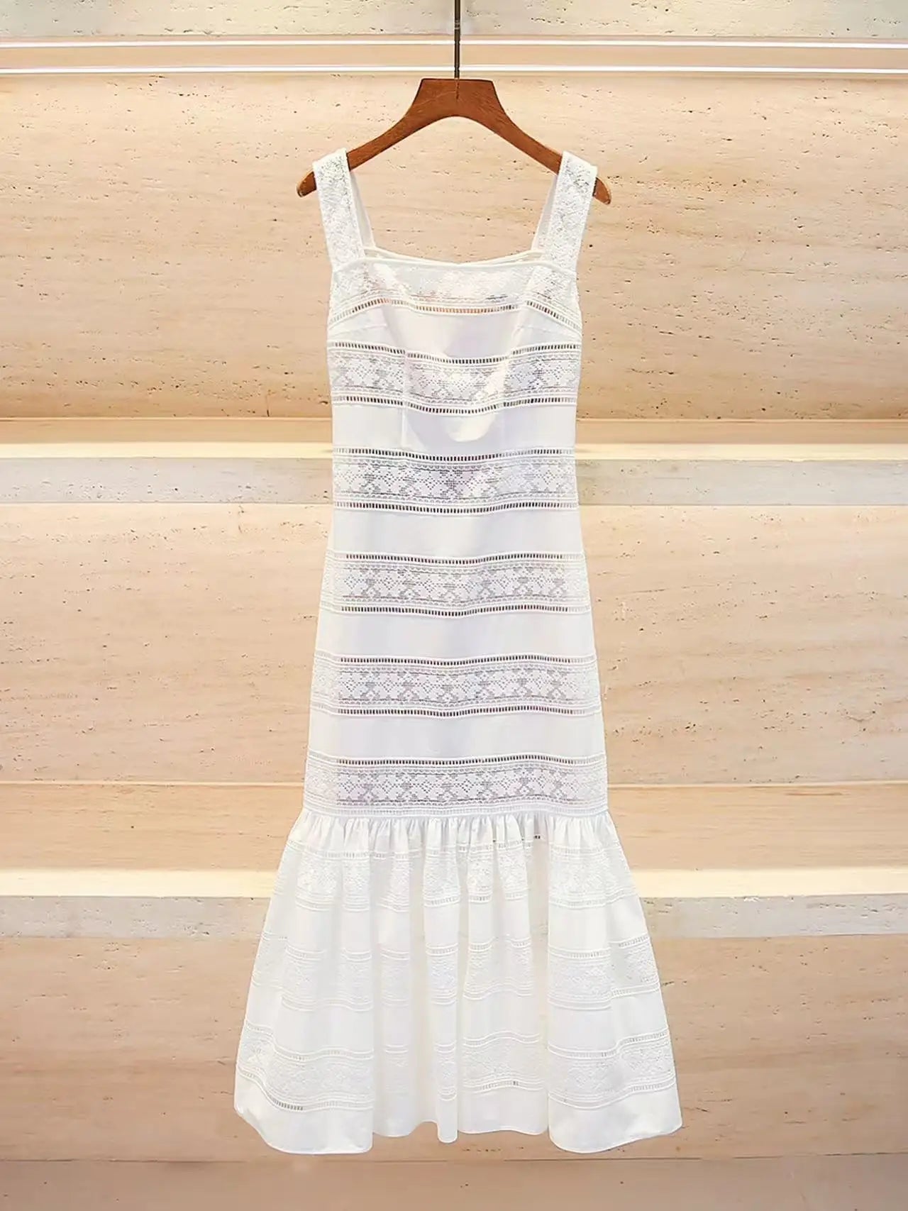 SOERA Celeste Embroidered Lace Fishtail Dress - Dresses - XS