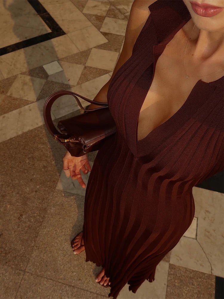 SOERA Lise Sleeveless Knitted Pleated Maxi Dress - Dresses - Brown XS