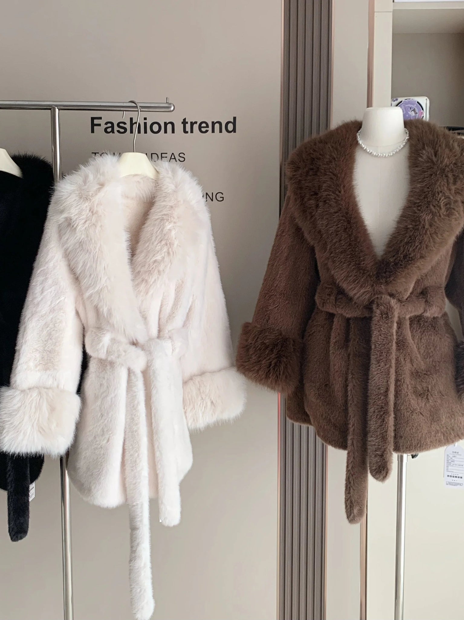 SOERA Jessa Faux Fur Trim Coat - Jackets - Brown M