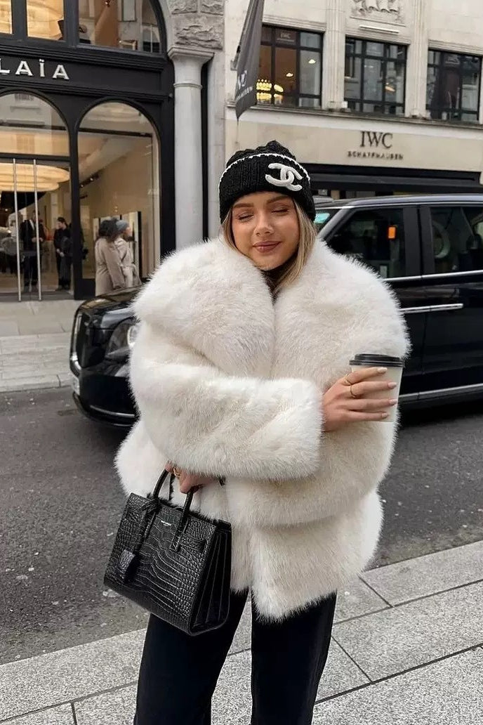 Eco-Friendly Faux Fur Coat for Women - Stylish Winter Outerwear with Notch Lapel 0