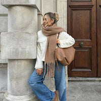 Écharpe d'hiver à franges Tanya