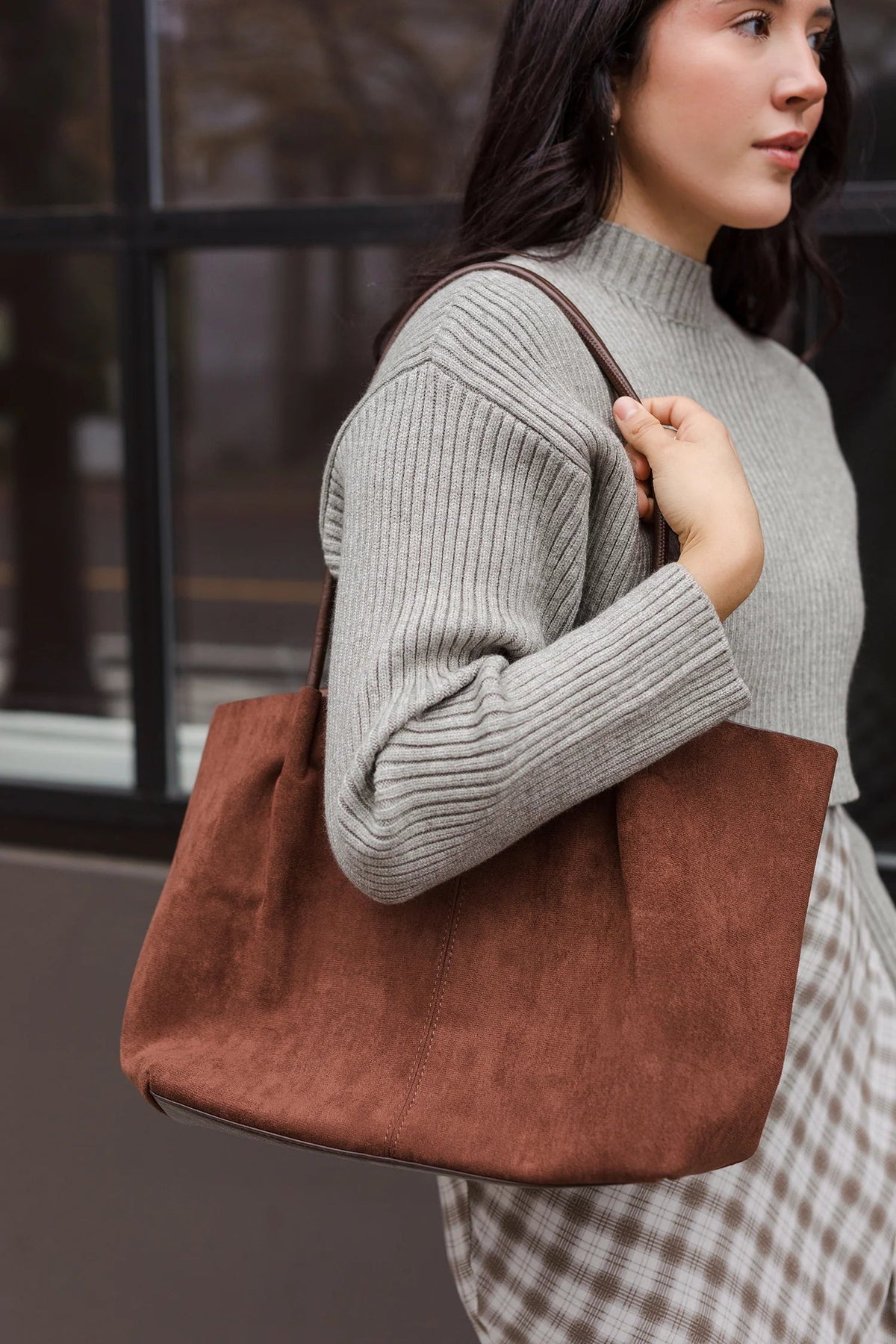 Cheska faux suède tote bag met etui