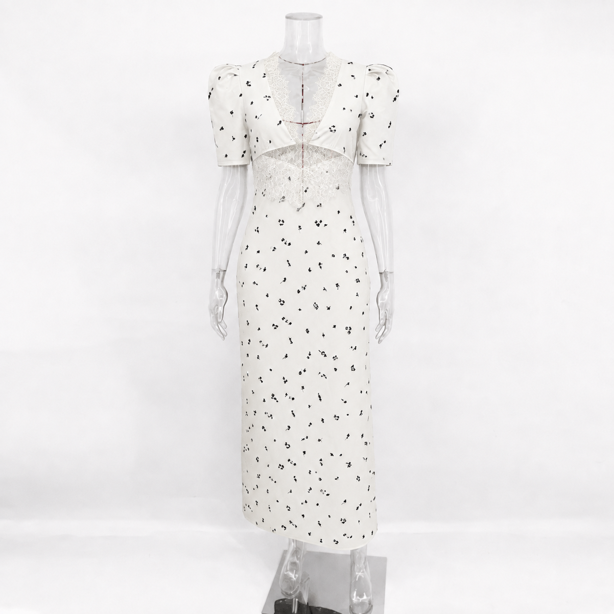 Robe en dentelle à manches bouffantes Diana