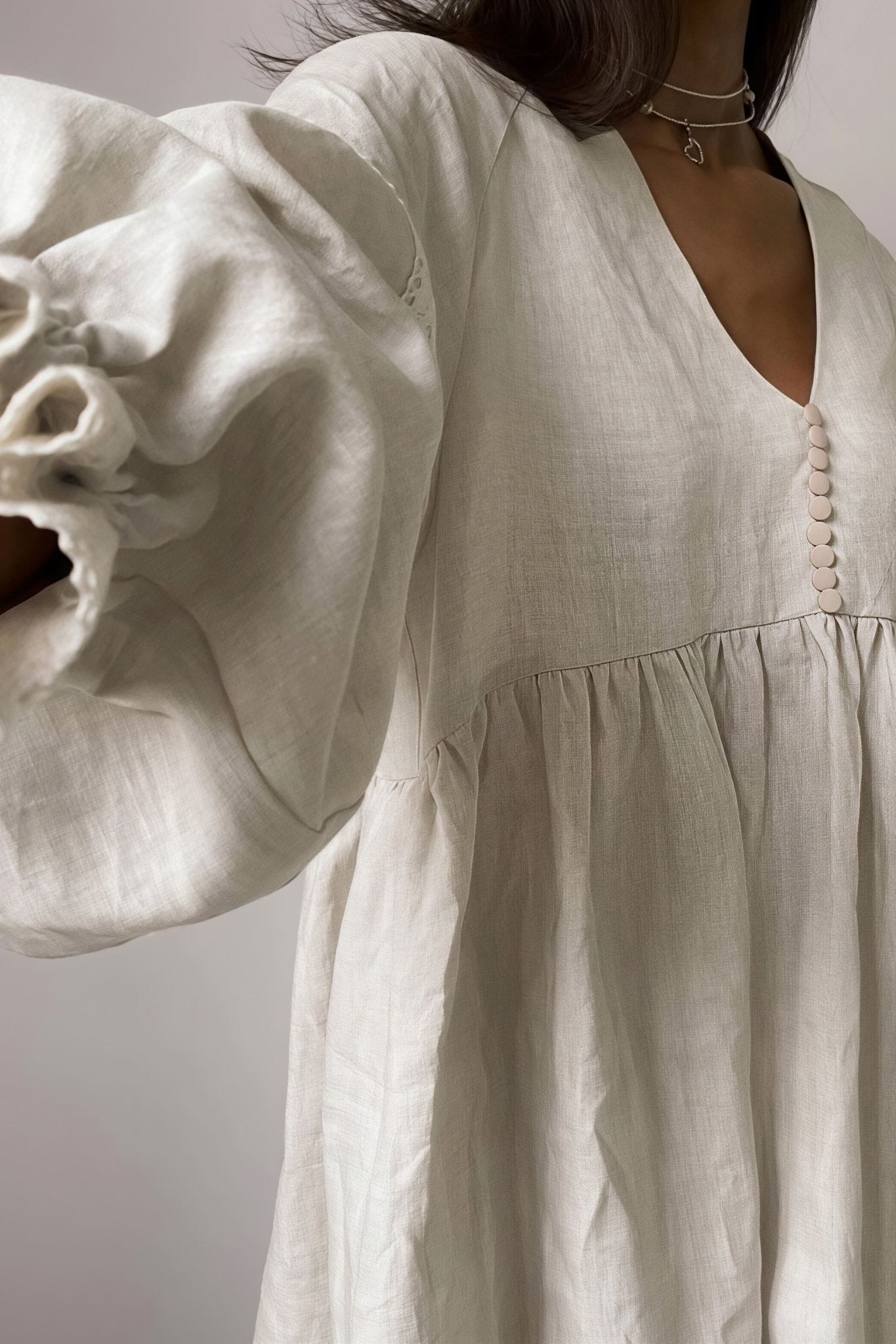 SOERA Beatrice Cotton Linen V - Neck Lantern Sleeve Mini Dress - Dress -  Khaki M