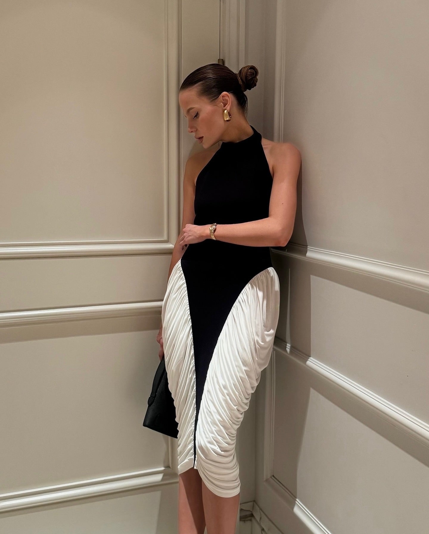 SOERA Francesca High - Neck Backless Pleated Midi Dress - Dresses -  Black M