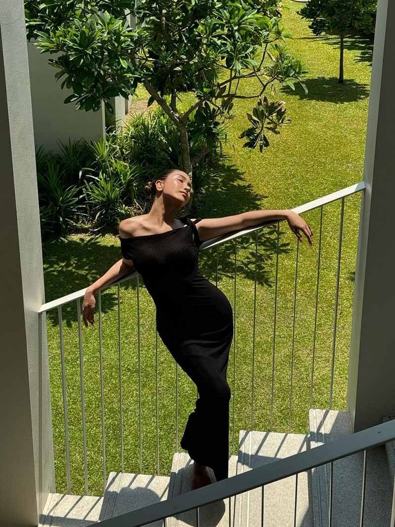 SOERA Kylie twisted maxi dress - Dresses - Soera-Naela-twisted-maxi-black/S Black S