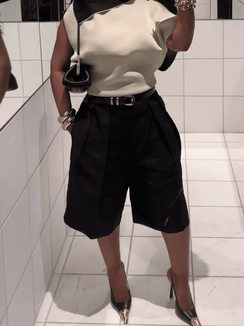 SOERA Florentine High Waist Bermuda Shorts with Belt - Shorts -  Black M